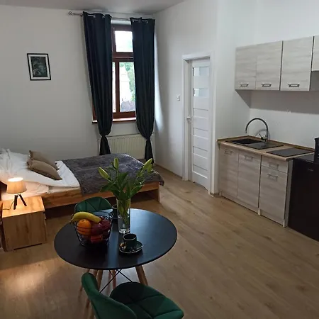 Ferienwohnung Cztery Katy W Rynku Waldenburg Exterior foto